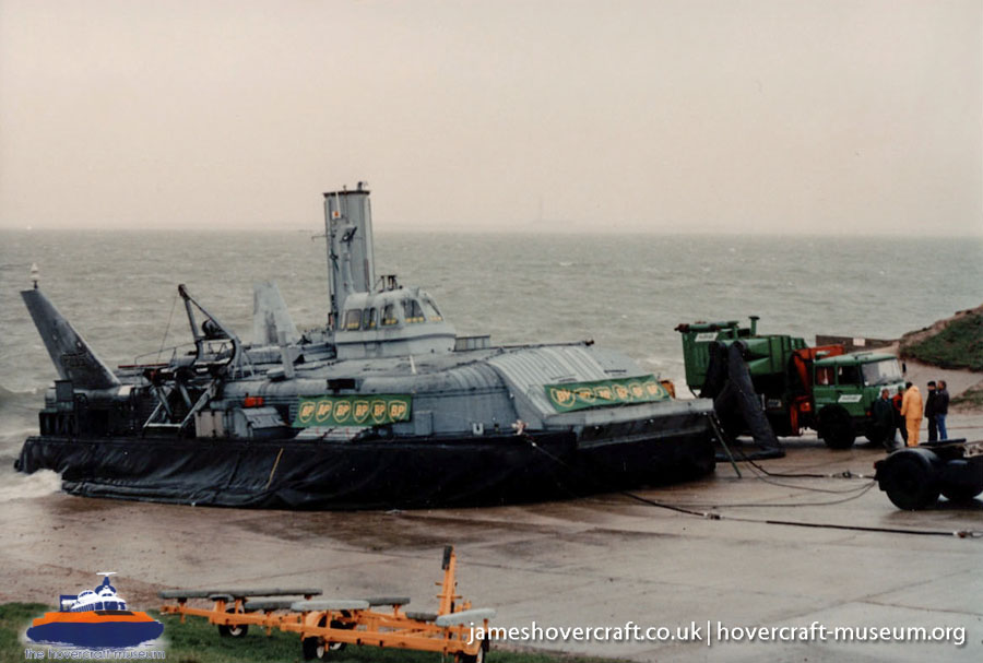 BH7 being moved to The Hovercraft Museum -  (credit: The <a href='http://www.hovercraft-museum.org/' target='_blank'>Hovercraft Museum Trust</a>).